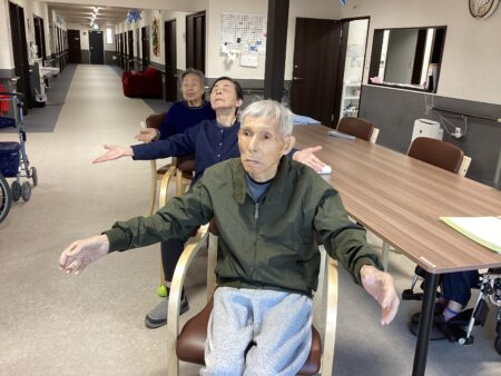 🤸‍♀️昼食前の体操🤸‍♀️